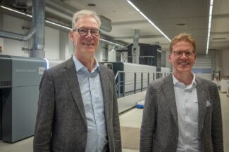 Ralf Sammeck, CEO von Koenig & Bauer Sheetfed, und Daniel Velema, Geschäftsführer Koenig & Bauer Durst