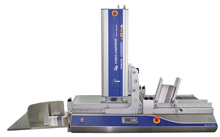Das Vereinzelungssystem Udaformaxx in Kombination mit einem CO2-Laser ermöglicht für Druck-und Verpackungsbetriebe eine individuelle Adressierung und Markierung just-in-time